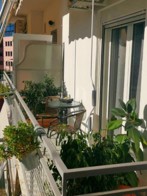 Athenshub - Across Metro Station Apartment Luaran gambar